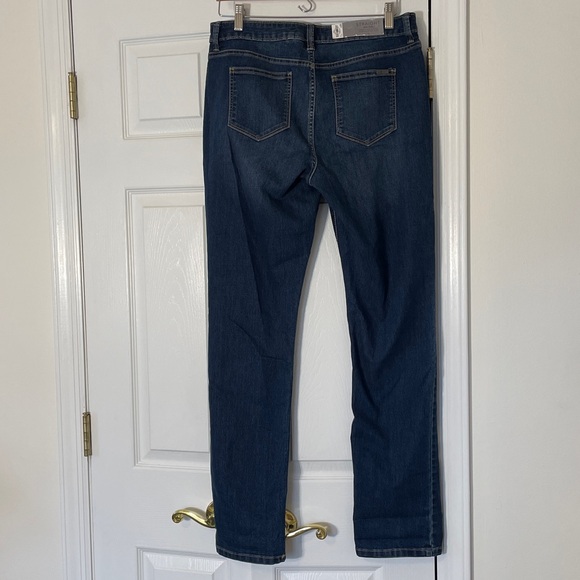 Jennifer Lopez Mid Rise Straight Leg Stretch Jeans, size 12 Long, NWT - Picture 4 of 16
